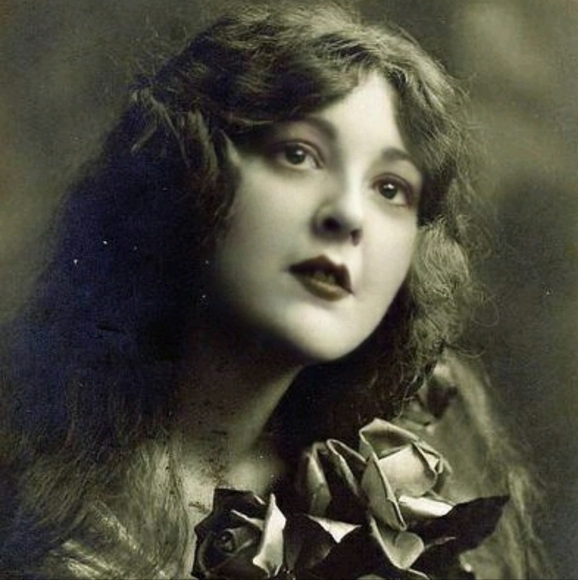 Meet your Posher, Lady - Picture 3 of 3